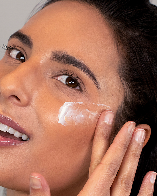 Eye Wonder Triple Action - Brightness, Youth, and Wrinkle Treatment
